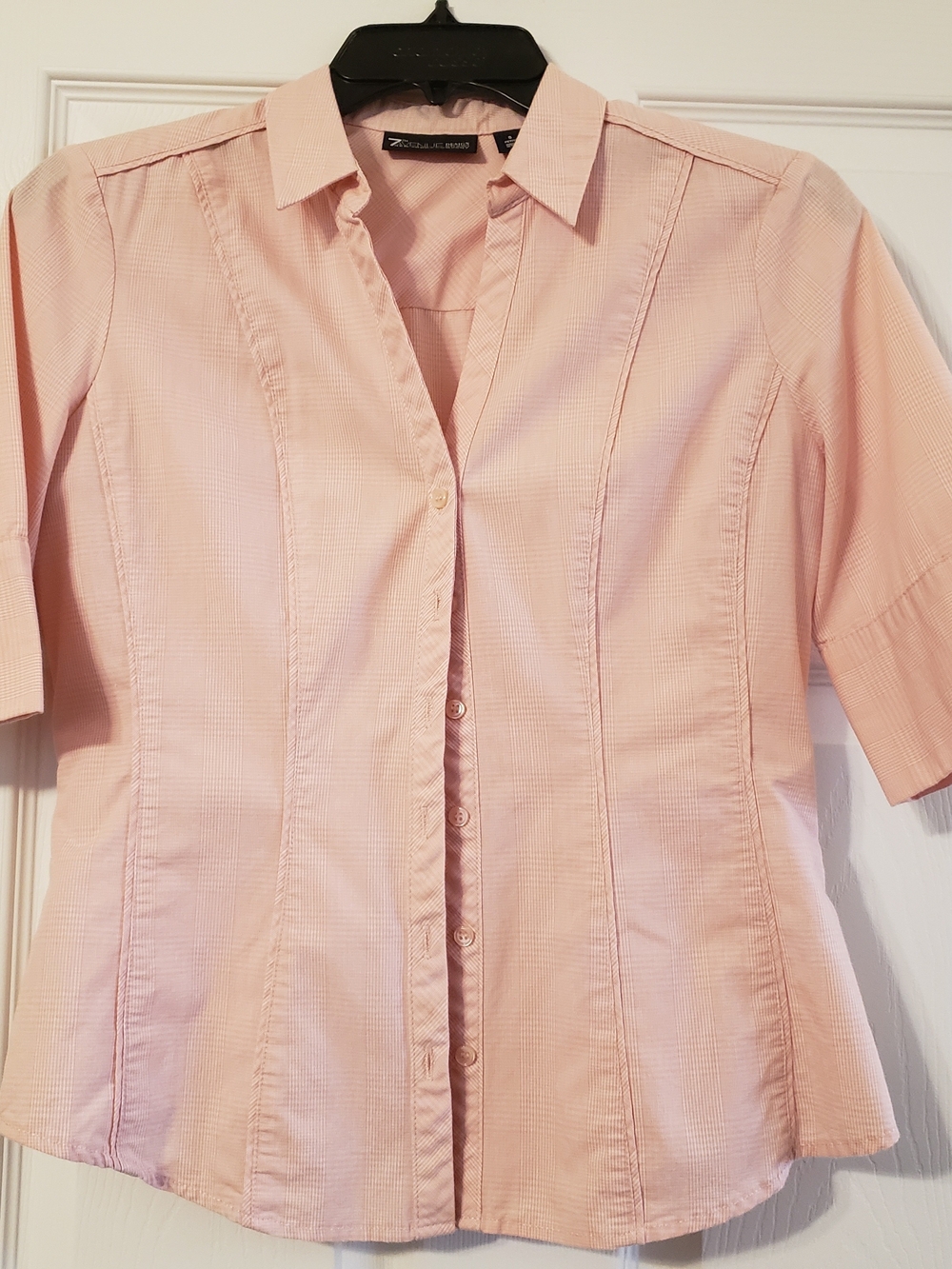 New York & Company Light Pink Short-Sleeve Button-Down Shirt